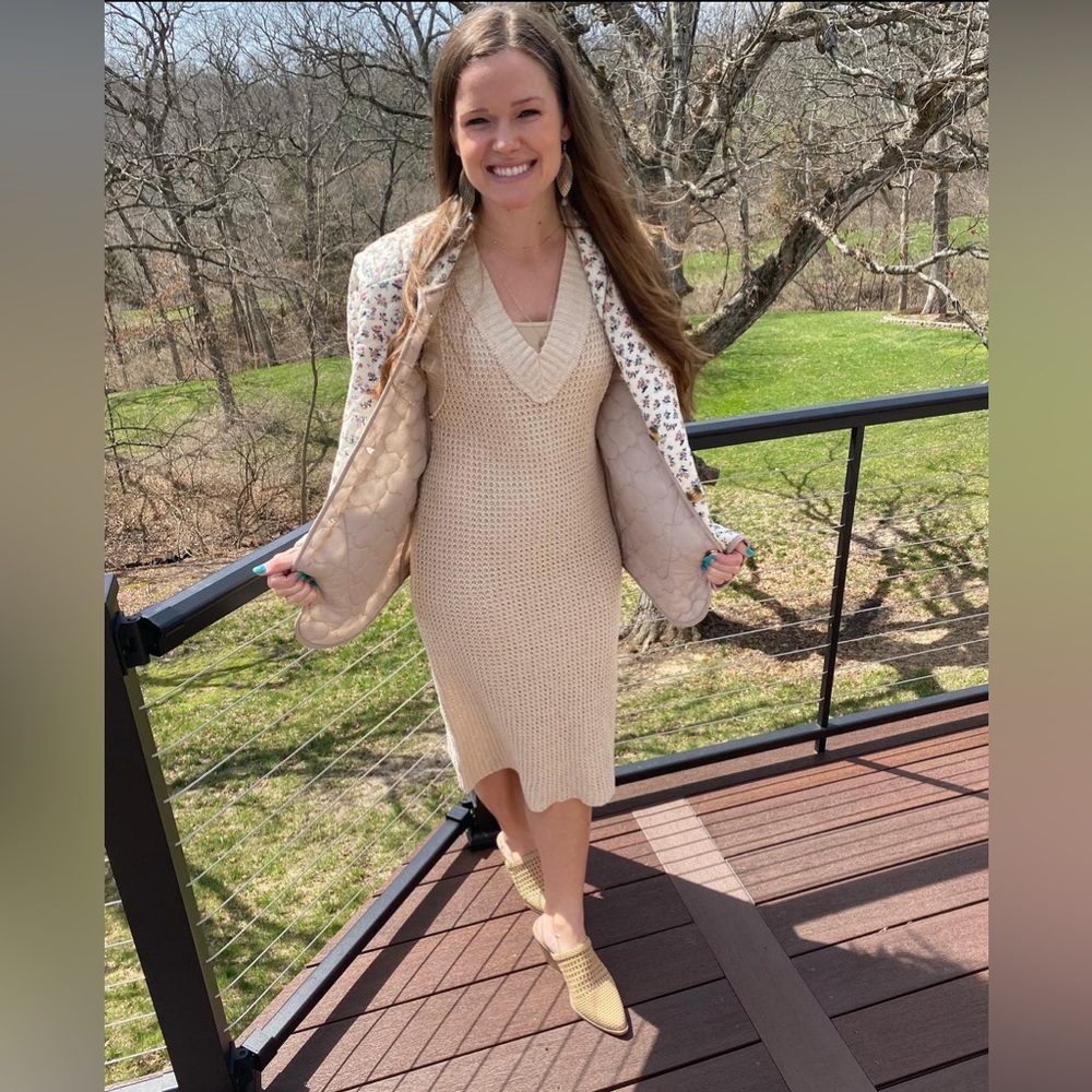 Lexi Dress - Picture 2 of 3